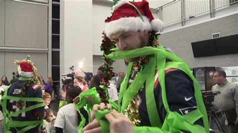 New England Patriots host hundreds of kids in need at annual Children’s Holiday Party